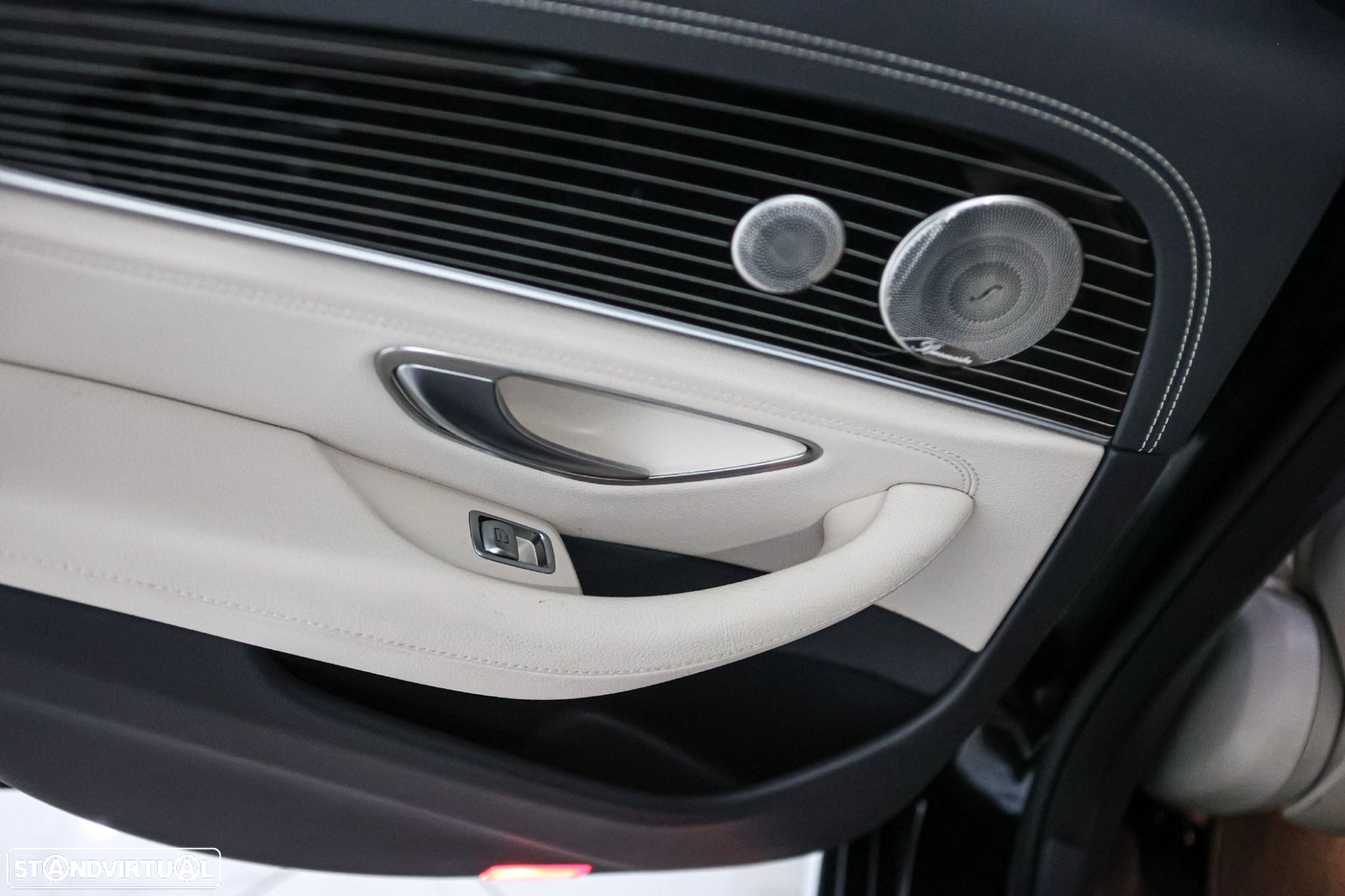 Mercedes-Benz E 300 de Exclusive Line 4Matic - 15