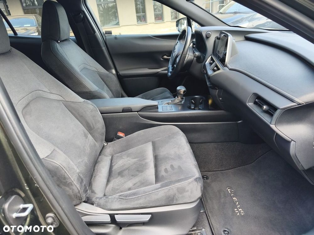 Lexus UX 250h GPF Business 2WD - 23