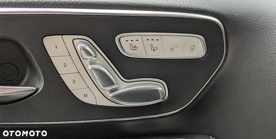 Mercedes-Benz Klasa V 300 d 4-Matic Exclusive 9G-Tronic (d³ugi) - 22