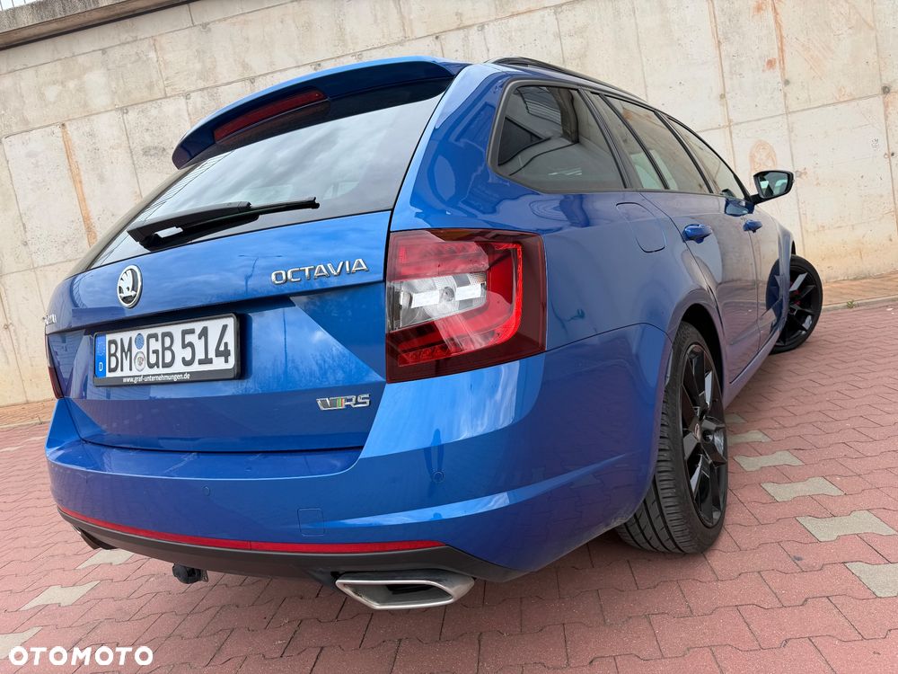 Skoda Octavia 2.0 TDI DSG RS - 35