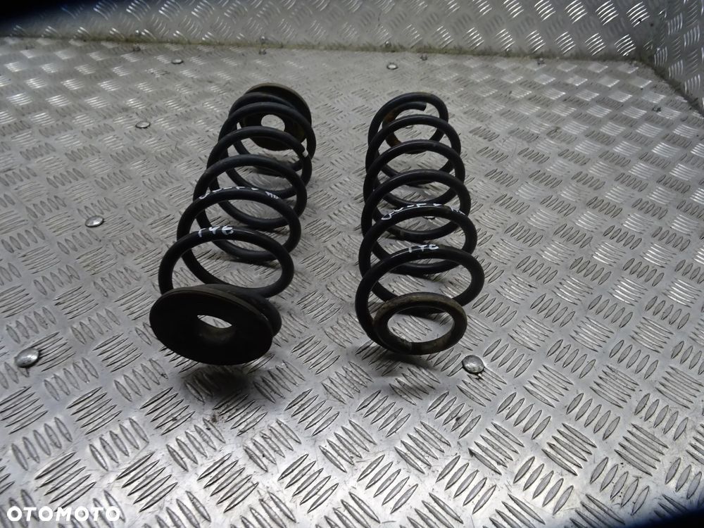 VW GOLF V 1.9TDI SPRĘŻYNY ZAWIESZENIA TYŁ TYLNIE - 3