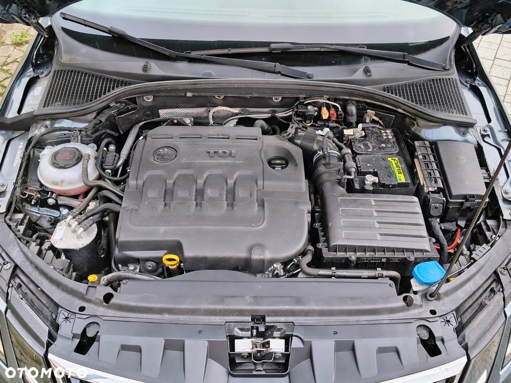Skoda Octavia 2.0 TDI L&K DSG - 19