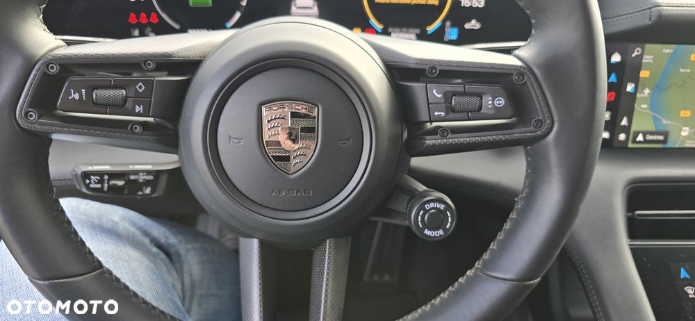 Porsche Taycan - 9