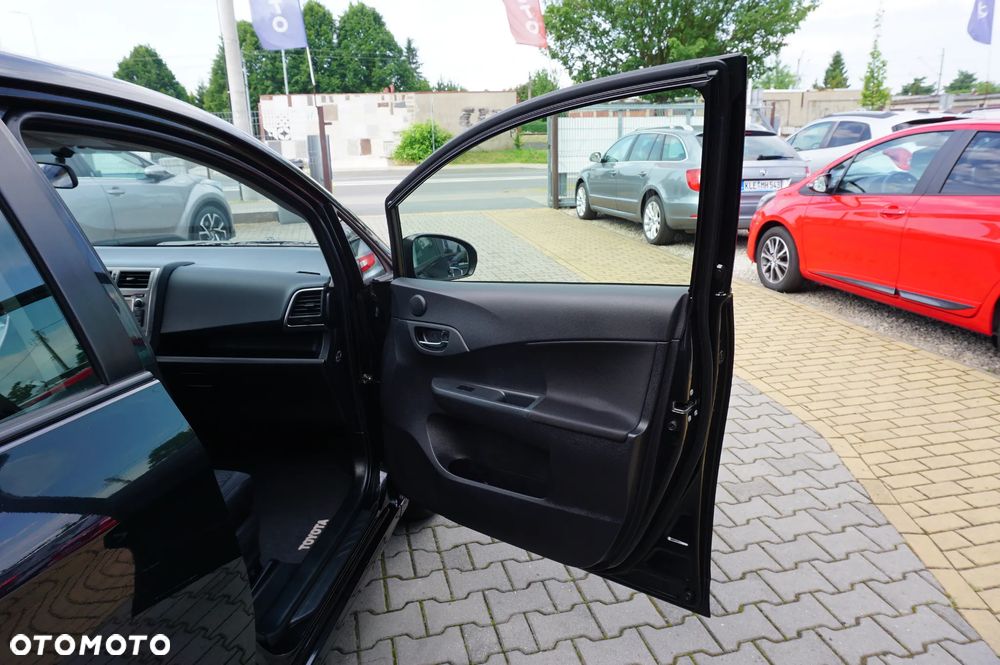 Toyota Verso S 1.33 VVT-i - 24