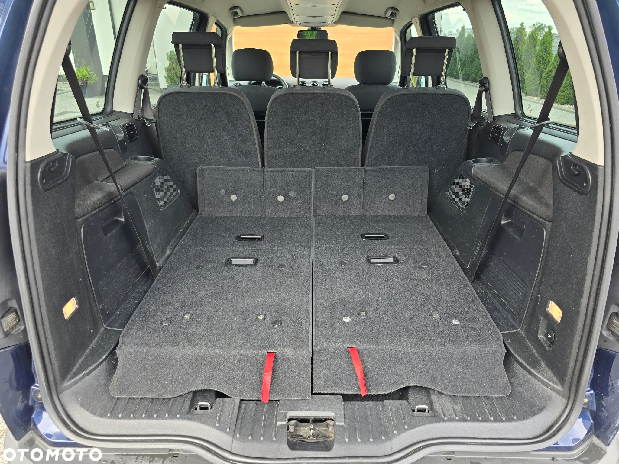 Ford Galaxy 2.0 TDCi Ghia - 24