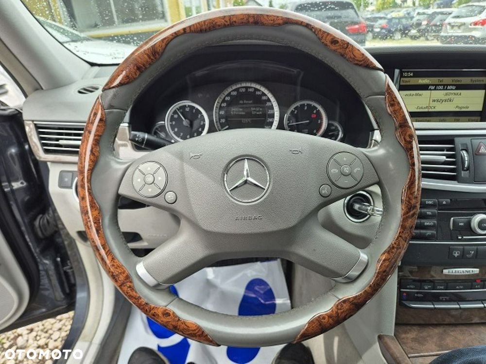 Mercedes-Benz Klasa E - 21
