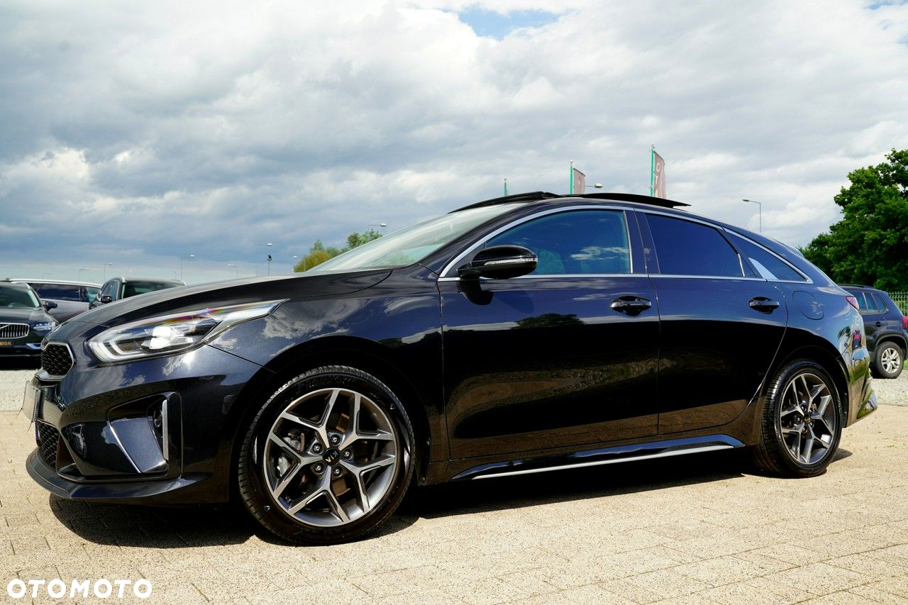 Kia ProCeed - 10