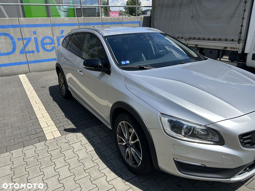 Volvo V60 Cross Country - 4