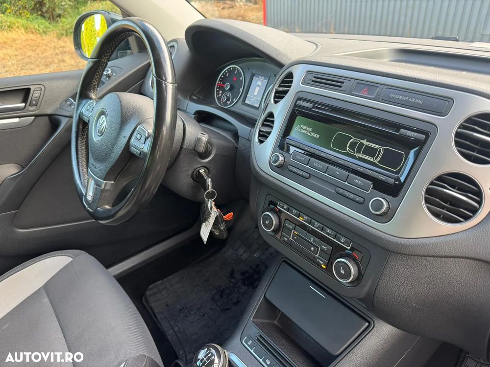 Volkswagen Tiguan - 11
