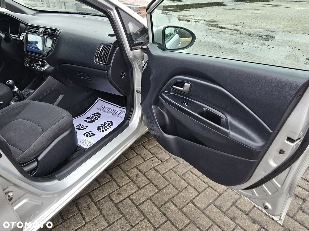Kia Rio - 25