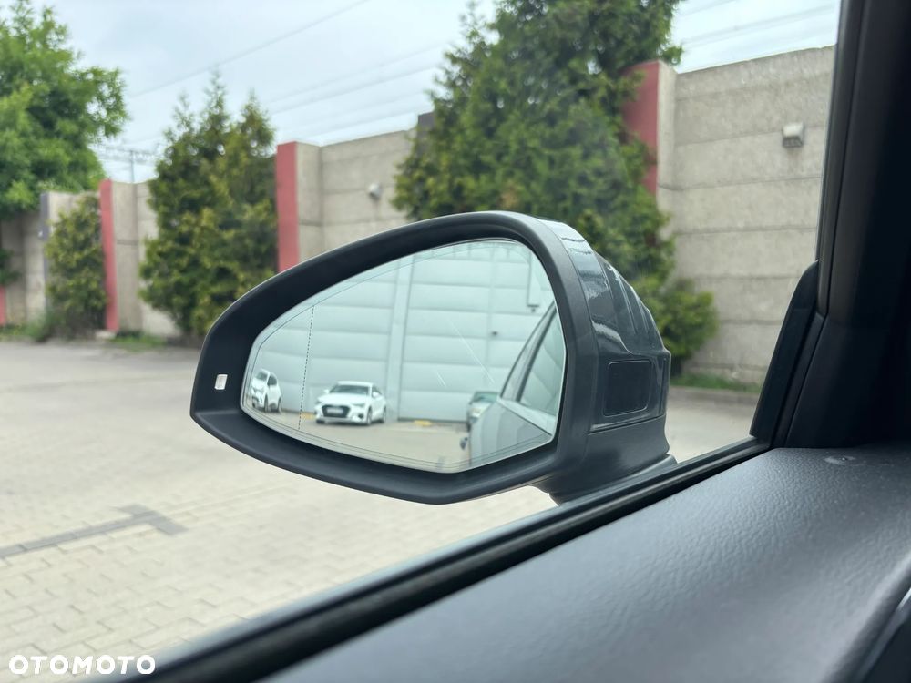 Audi A4 Limousine 40 TFSI mHEV Advanced S tronic - 35