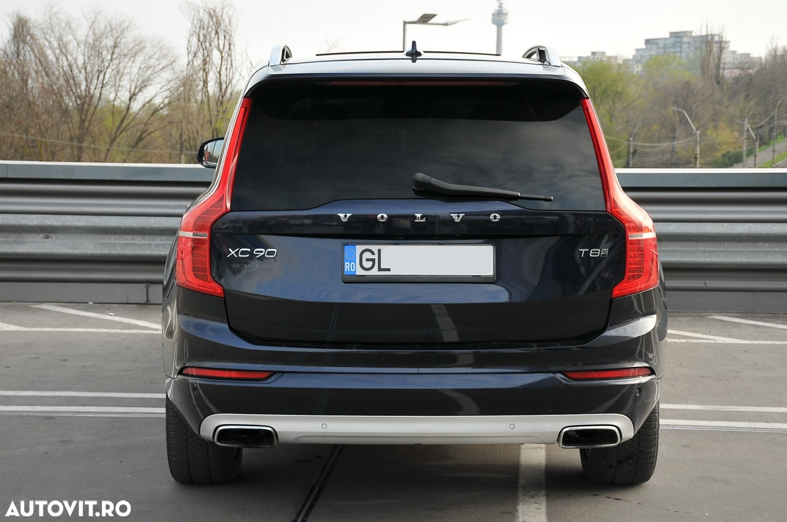 Volvo XC 90 - 7