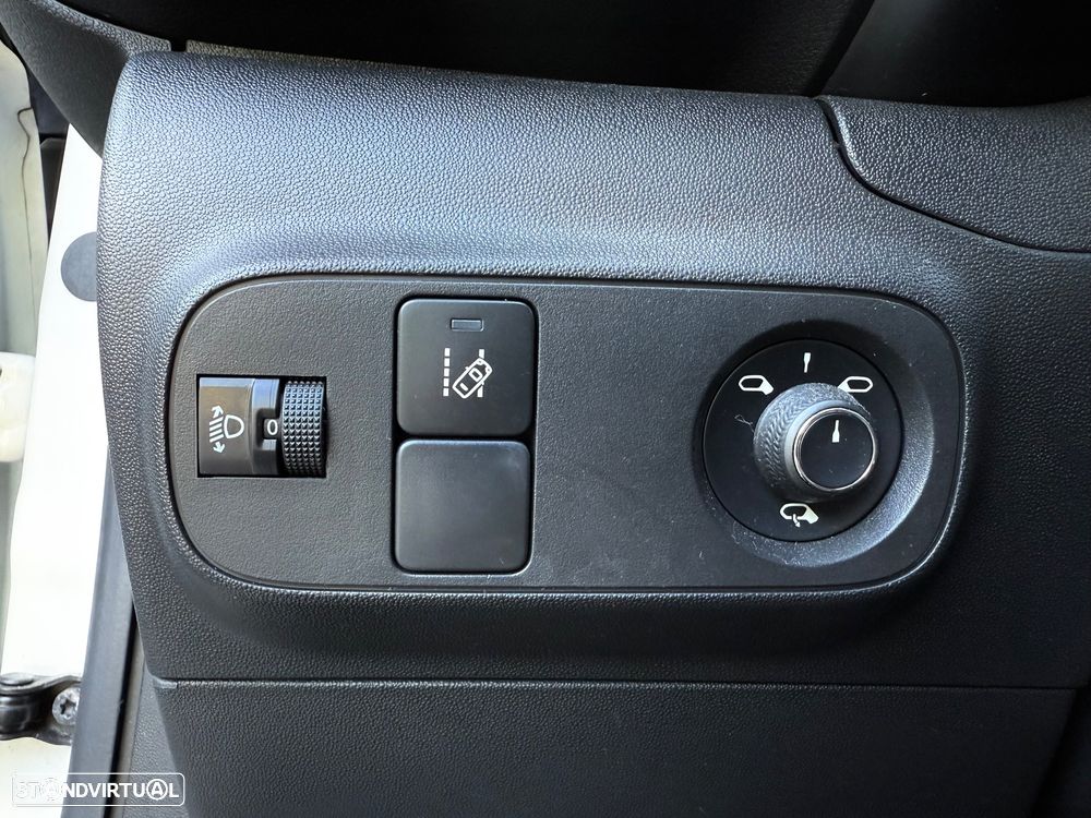 Citroën C3 1.2 PureTech Shine - 6