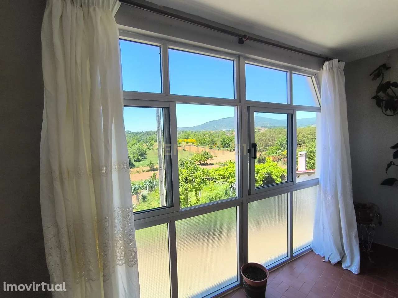 Moradia T3 para venda na aldeia de Mós, Bragança - Grande imagem: 4/11