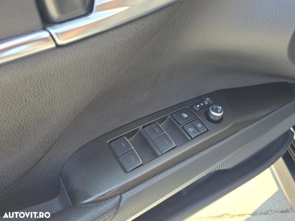 Toyota Camry - 8