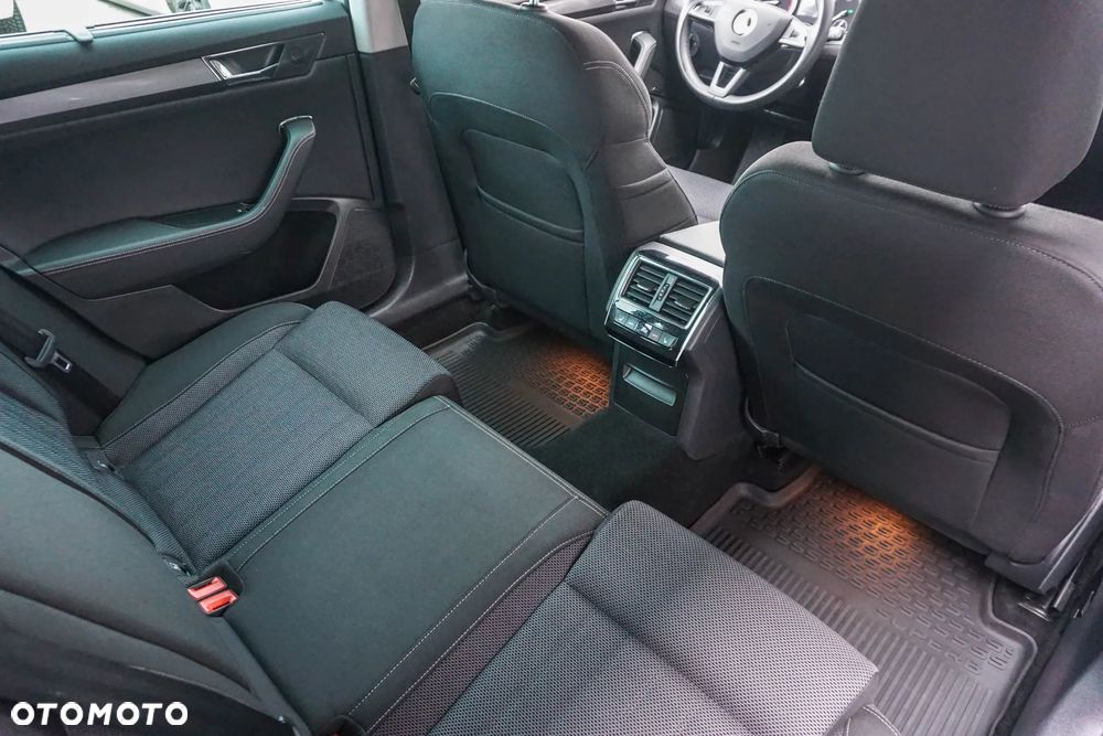 Skoda Superb 1.5 TSI ACT Style DSG - 33