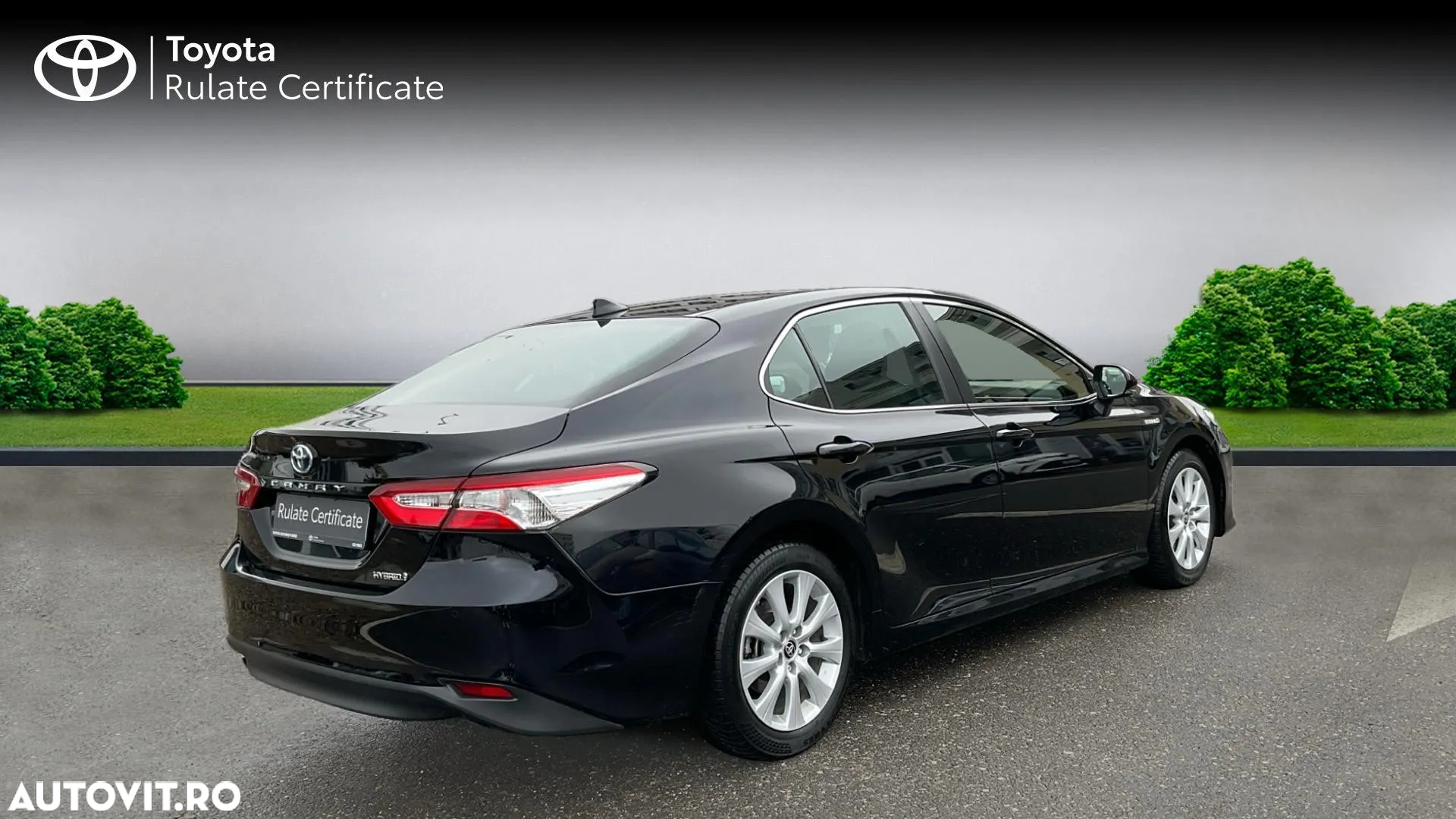 Toyota Camry 2.5 Hybrid Business - 23