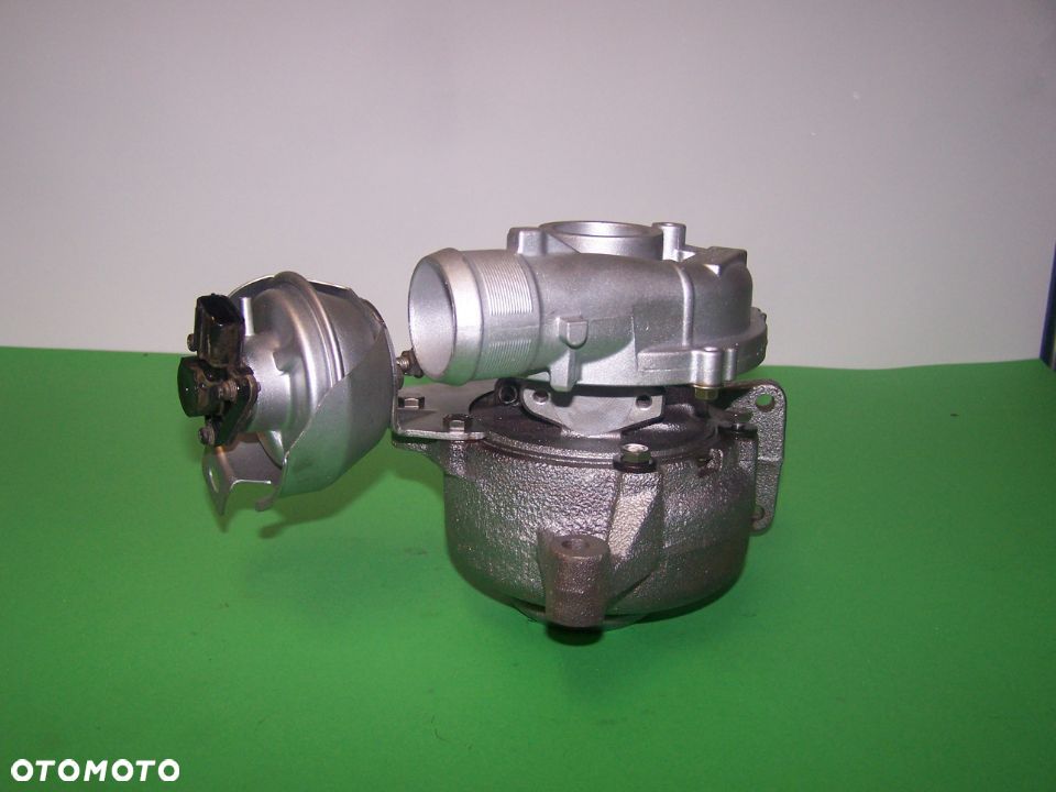 Turbosprężarka Volvo C30 C70 S40 V40 V50 2,0 136 Turbina - 2
