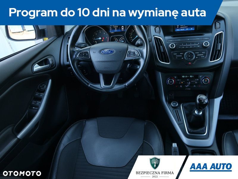 Ford Focus SW - 9