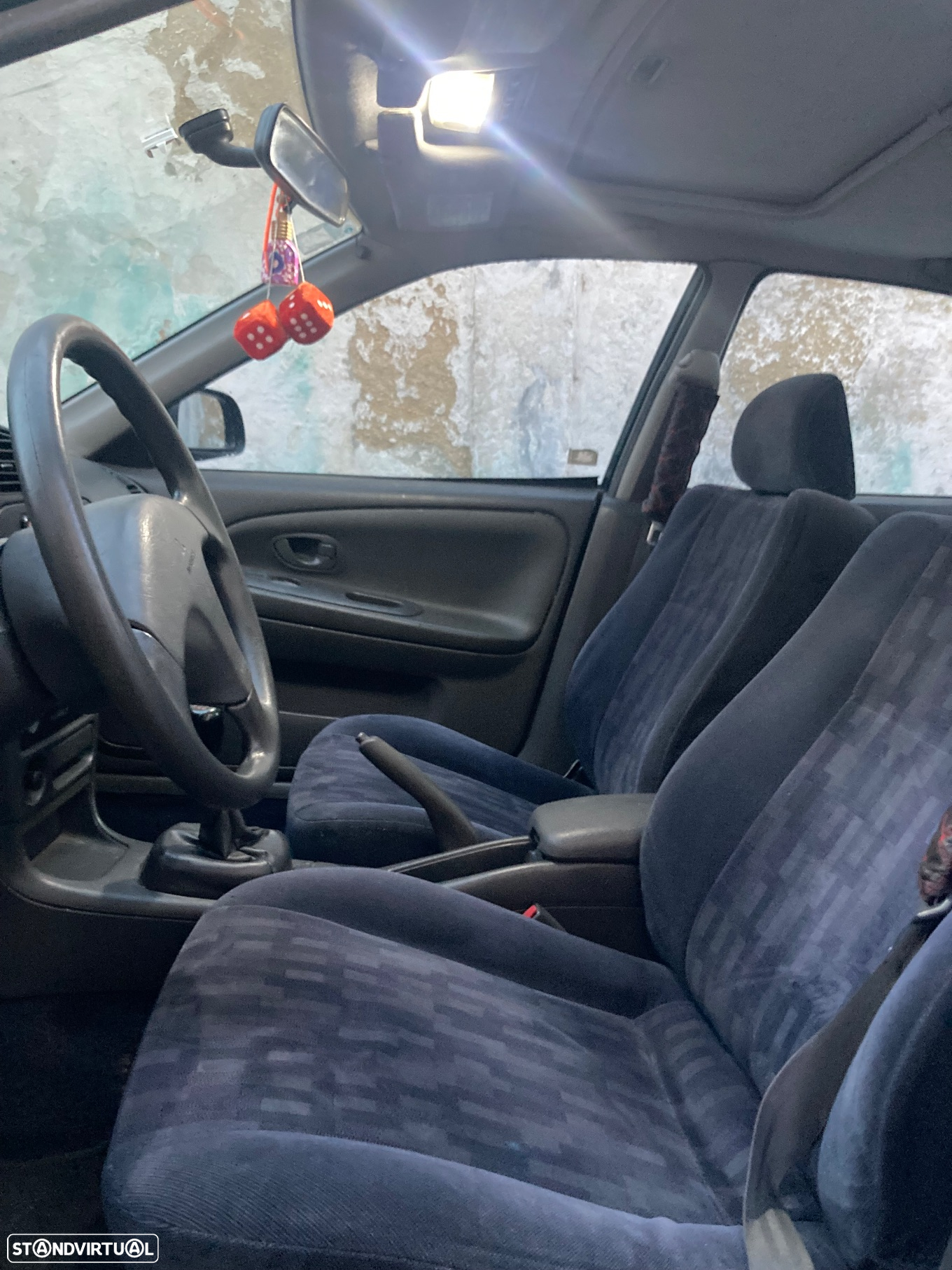 Mitsubishi Lancer 1300 GLX - 6