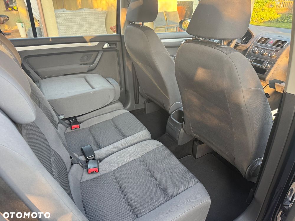 Volkswagen Touran 1.6 TDI DPF BlueMot Comfortline - 34