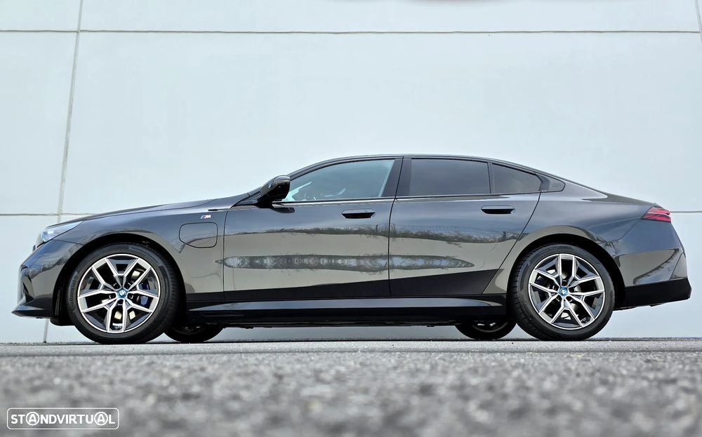 BMW 530 e Pack Desportivo M Pro - 6