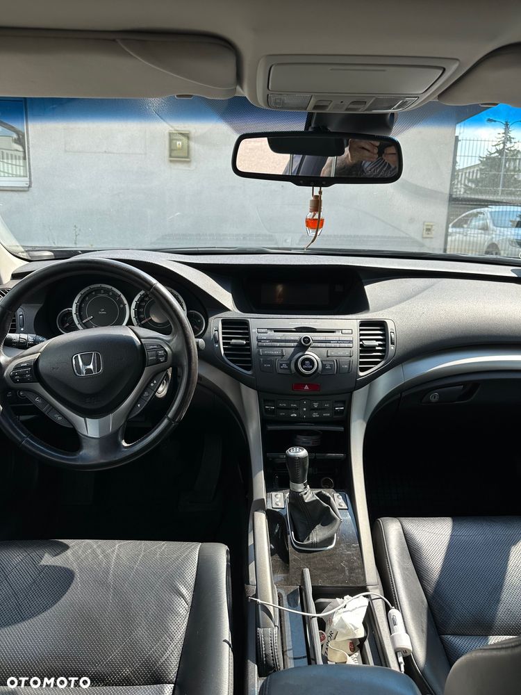 Honda Accord - 2