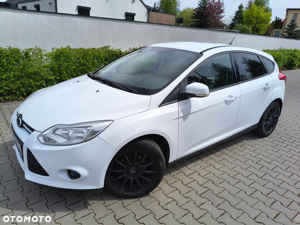 Ford Focus 1.6 Ambiente - 2