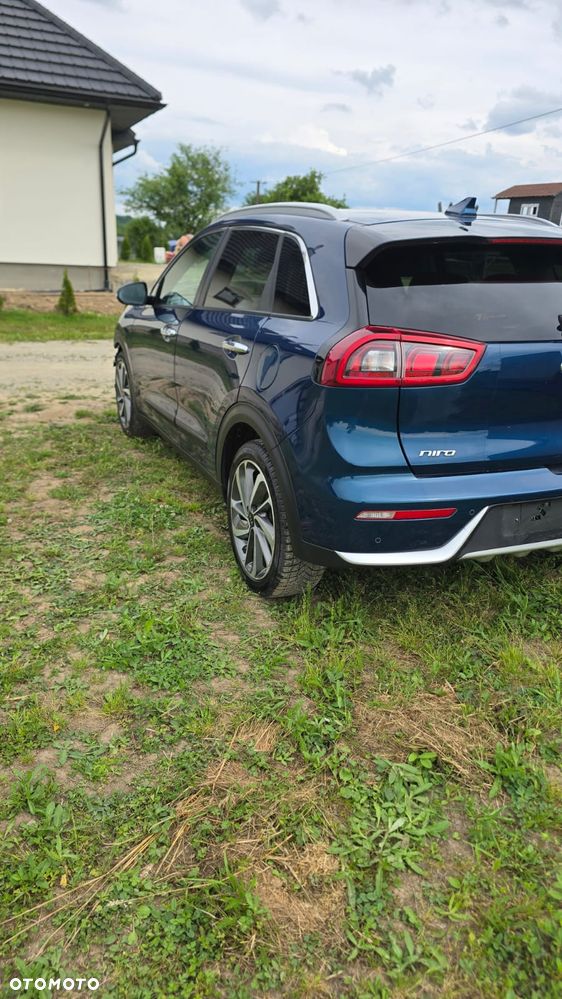 Kia Niro 1.6 GDI HEV 2WD OPF Edition 7 - 9