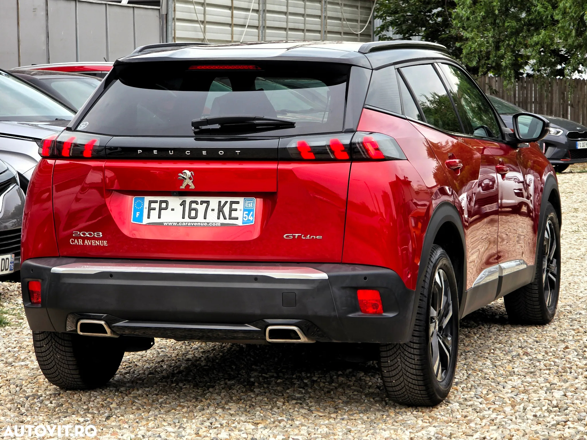 Peugeot 2008 1.2 L PureTech STT EAT8 GT Line - 12
