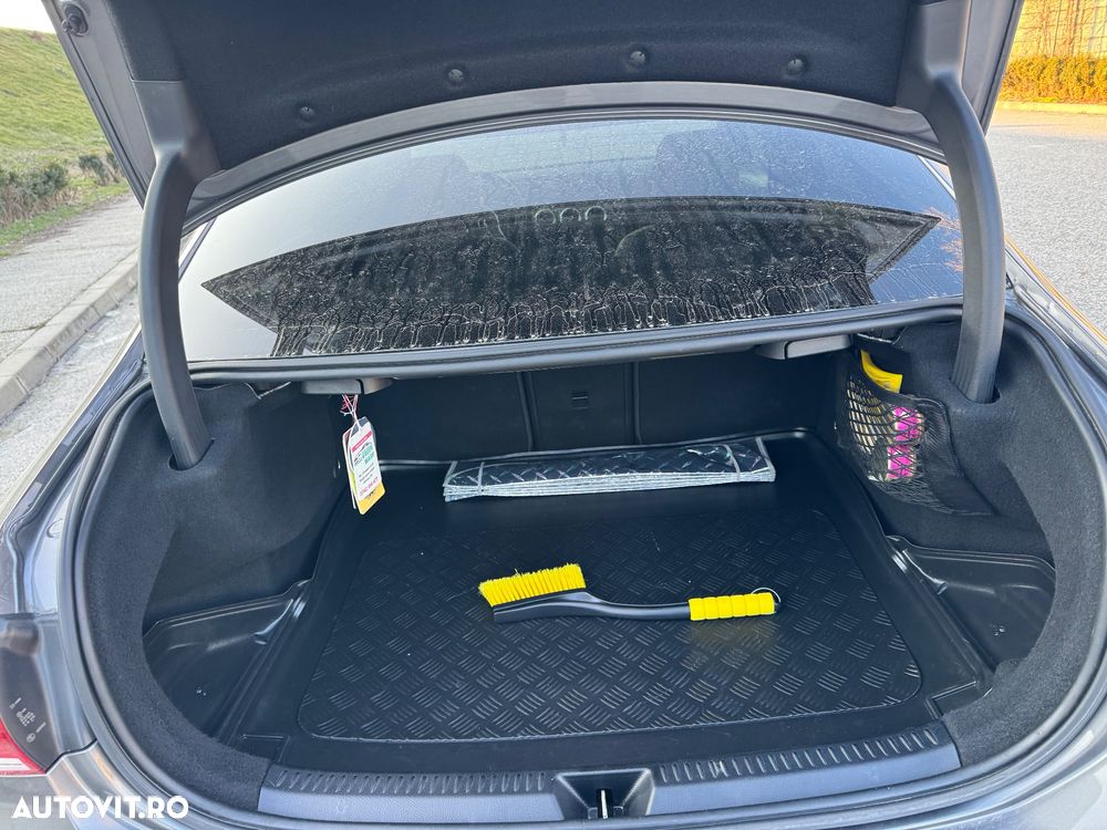 Mercedes-Benz A 200 d 8G-DCT - 4