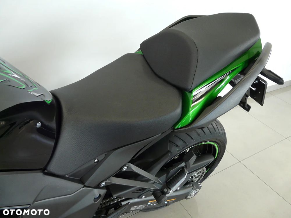 Kawasaki Ninja 1000 SX - 12