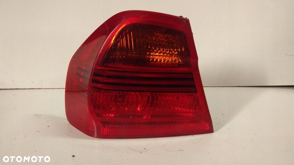 LAMPA LEWA TYLNA TYŁ BMW 3 E90 SEDAN 05-12 - 2