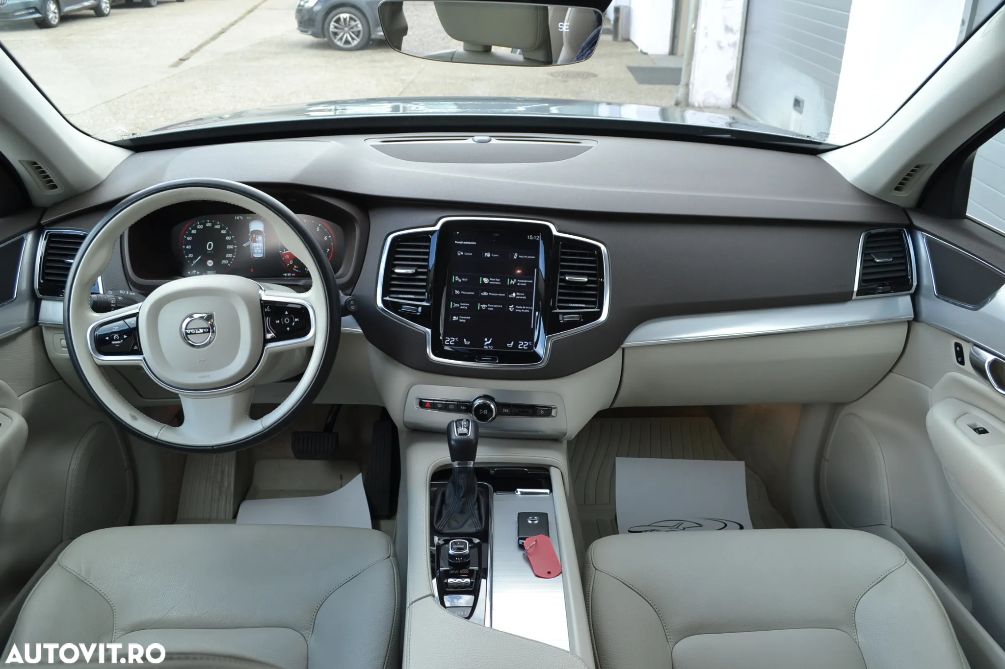 Volvo XC 90 T6 AWD Momentum - 29