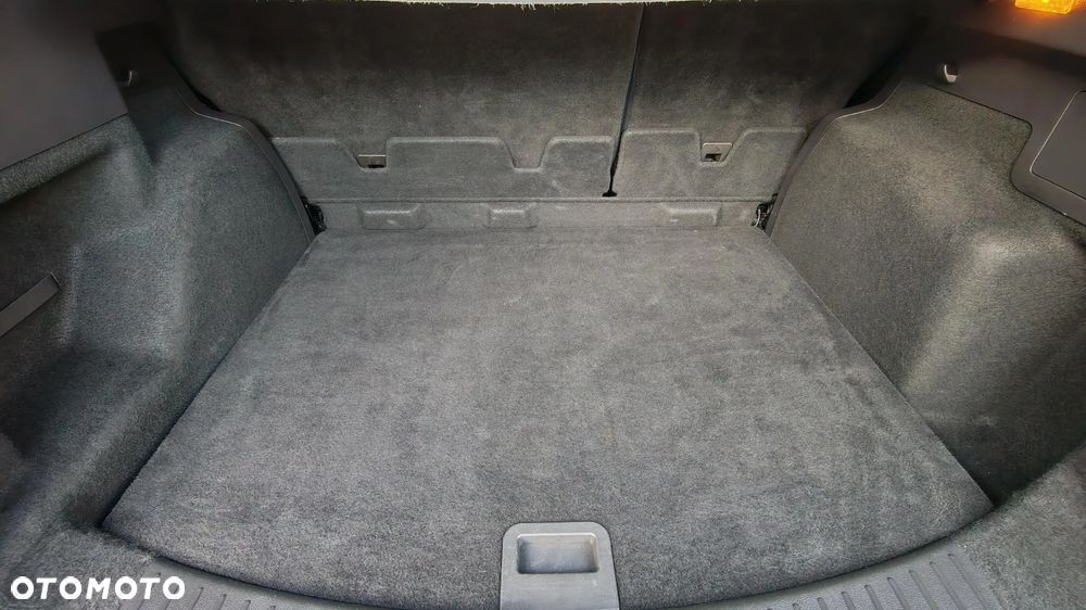 Ford Kuga 2.0 TDCi 4x2 ST-Line - 35