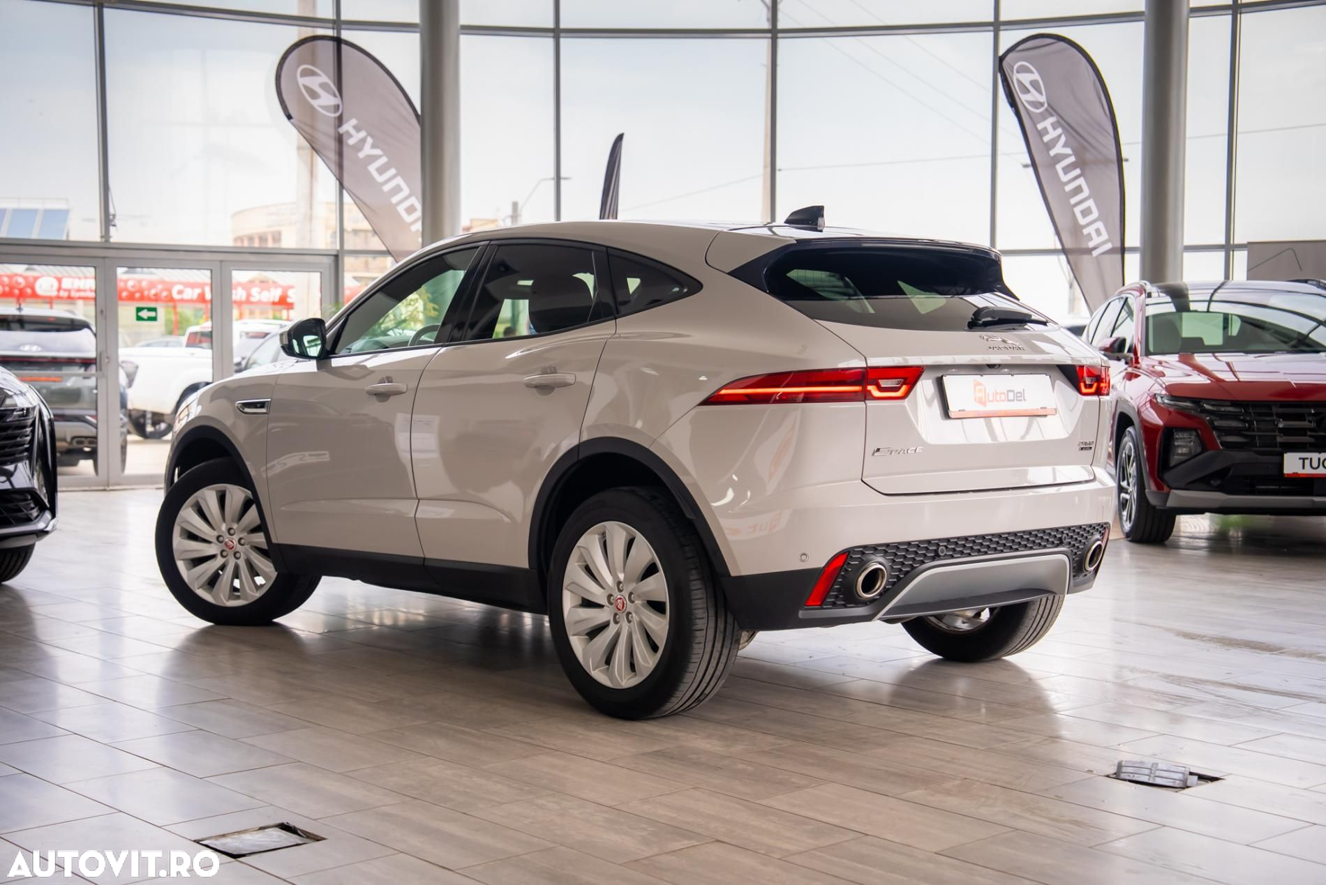 Jaguar E-Pace D150 AWD Aut. HSE - 3