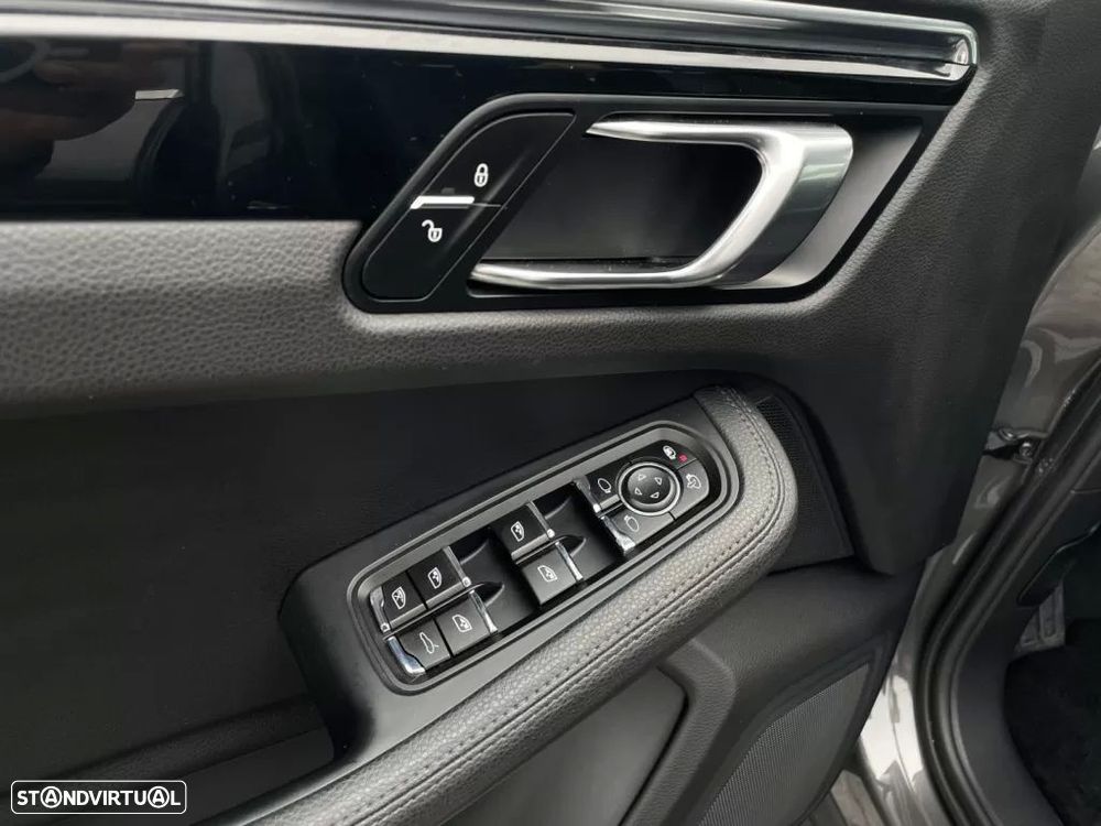 Porsche Macan S - 31