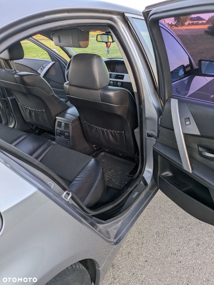 BMW Seria 5 525i - 13