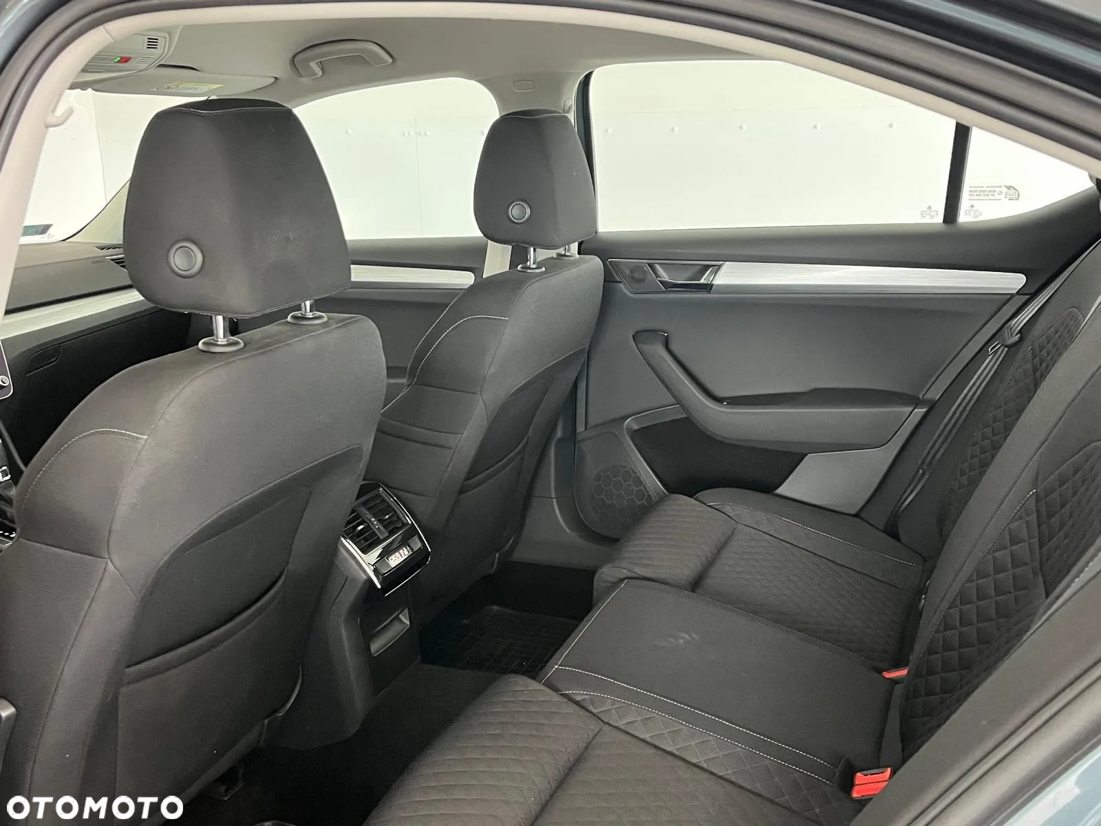 Skoda Superb 2.0 TDI SCR Ambition DSG - 38