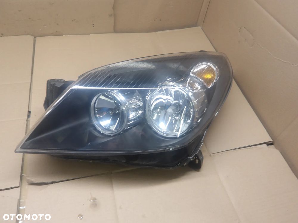 OPEL ASTRA H GTC 1.3D LAMPA PRAWA LEWA PRZÓD PRZEDNIA 24451033 24451034 - 10