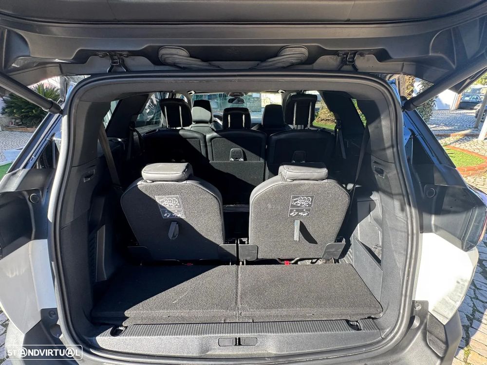 Peugeot 5008 - 8