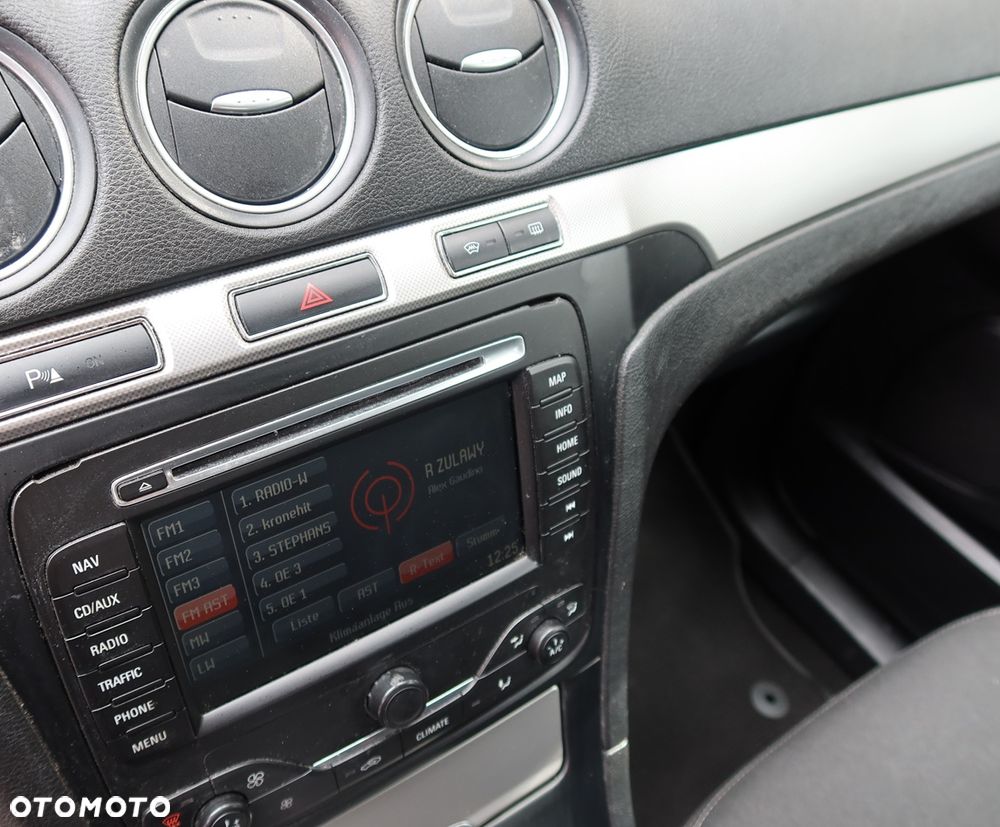 Ford Galaxy 2.0 TDCi Titanium - 11