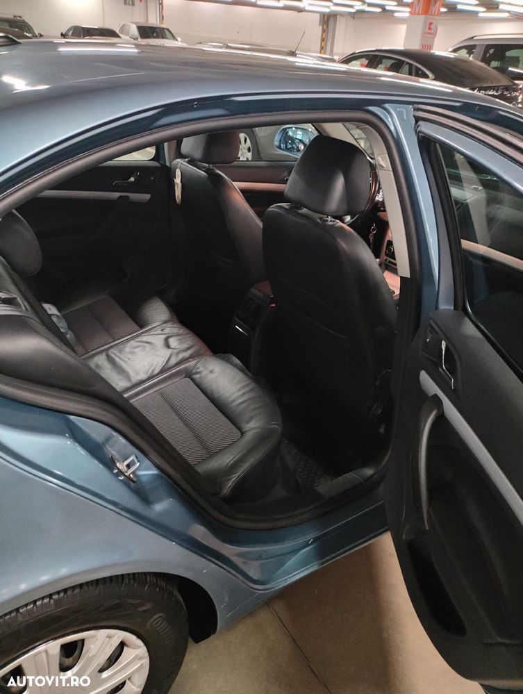 Skoda Octavia 1.8 Elegance TSI - 8