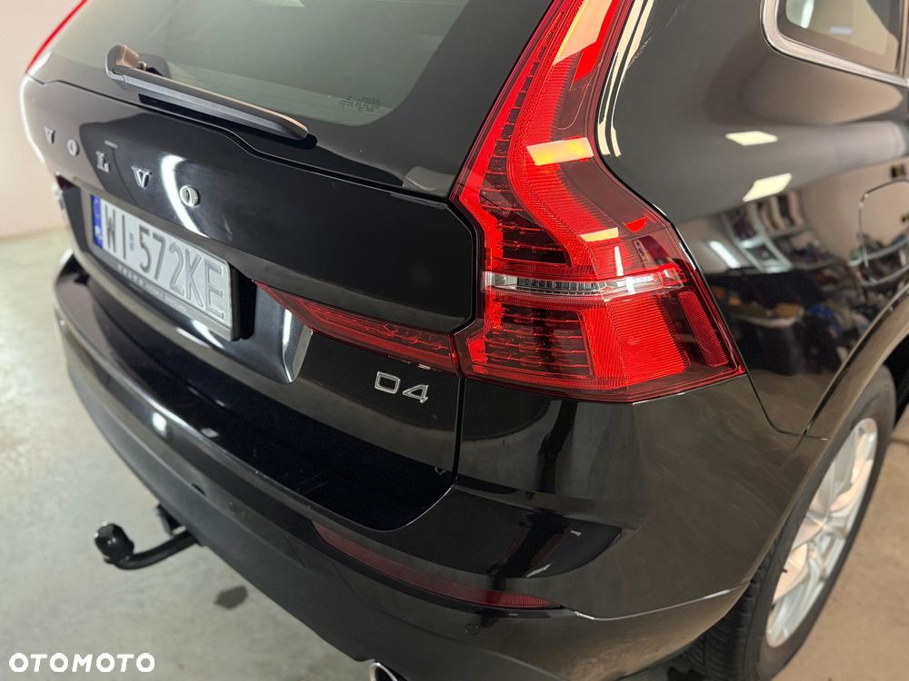 Volvo XC 60 D4 Momentum Pro - 12