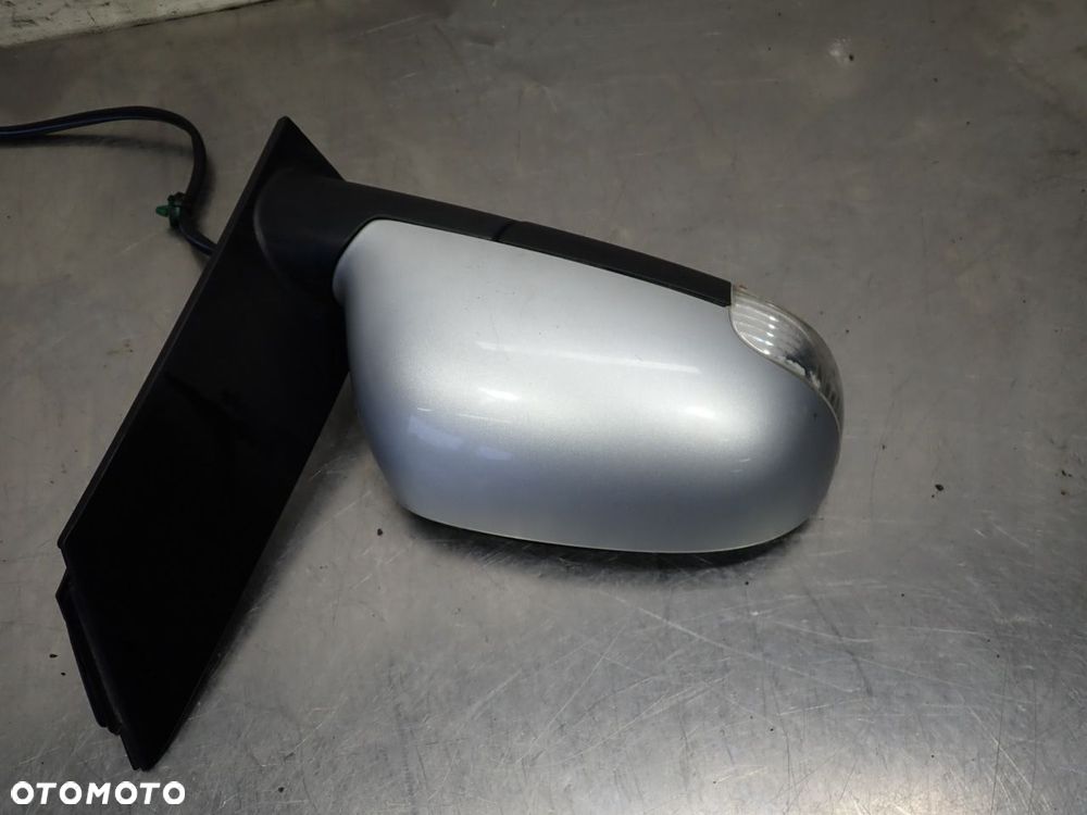 LUSTERKO PRAWE ELEKTRYCZNE VOLKSWAGEN TOURAN I 1.6 FSI - 2