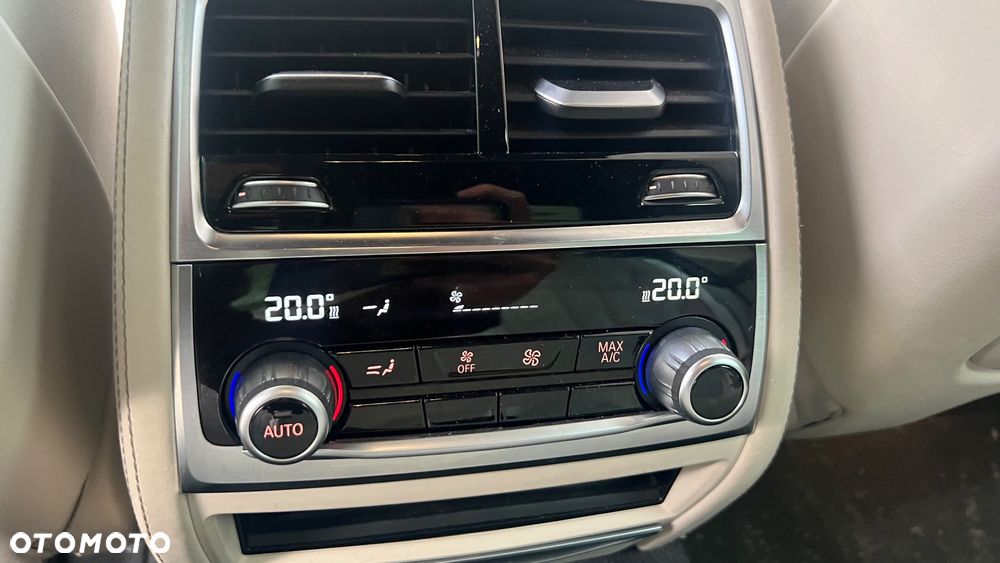 BMW Seria 7 740d xDrive - 26