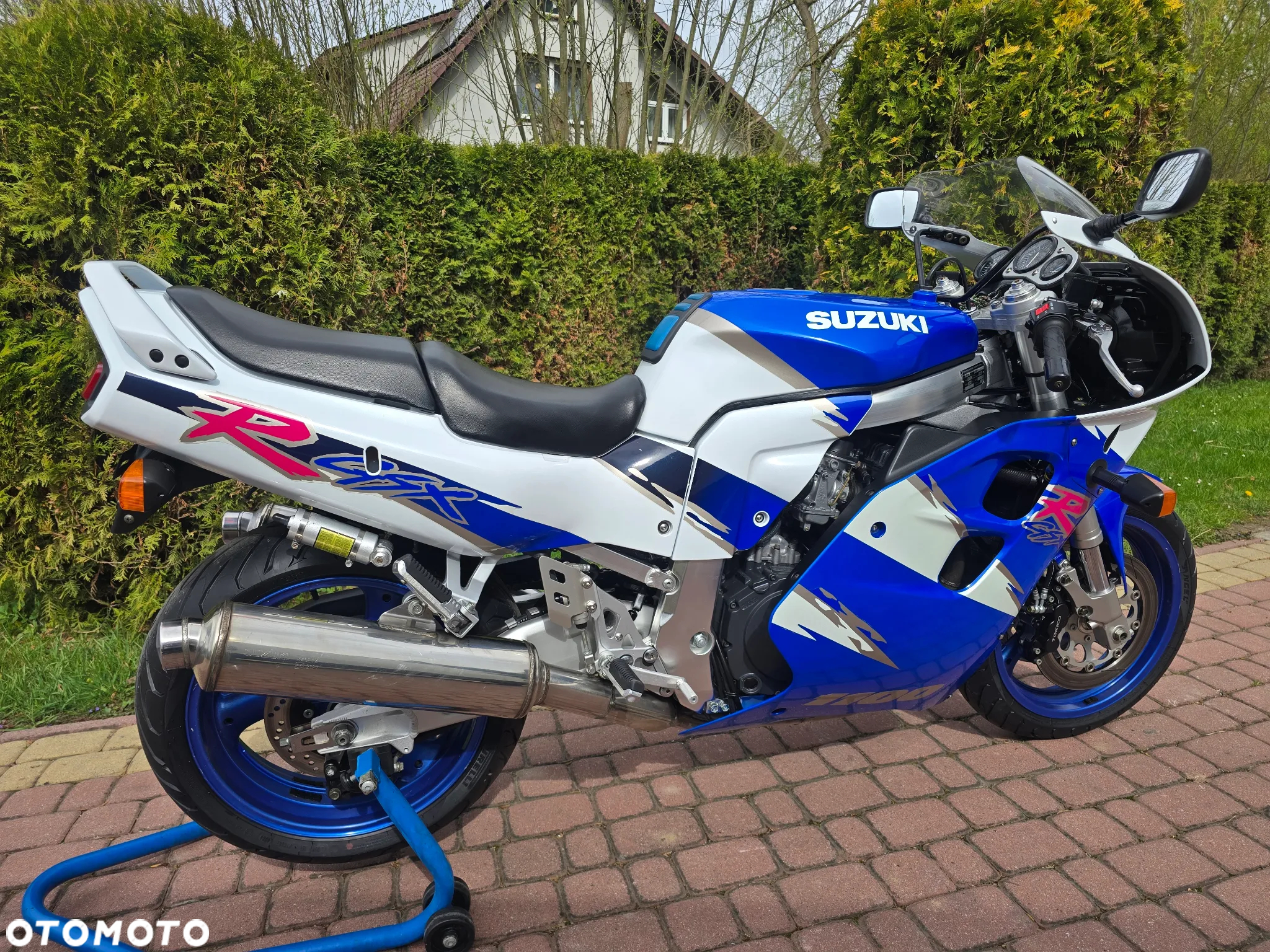 Suzuki GSX-R - 6