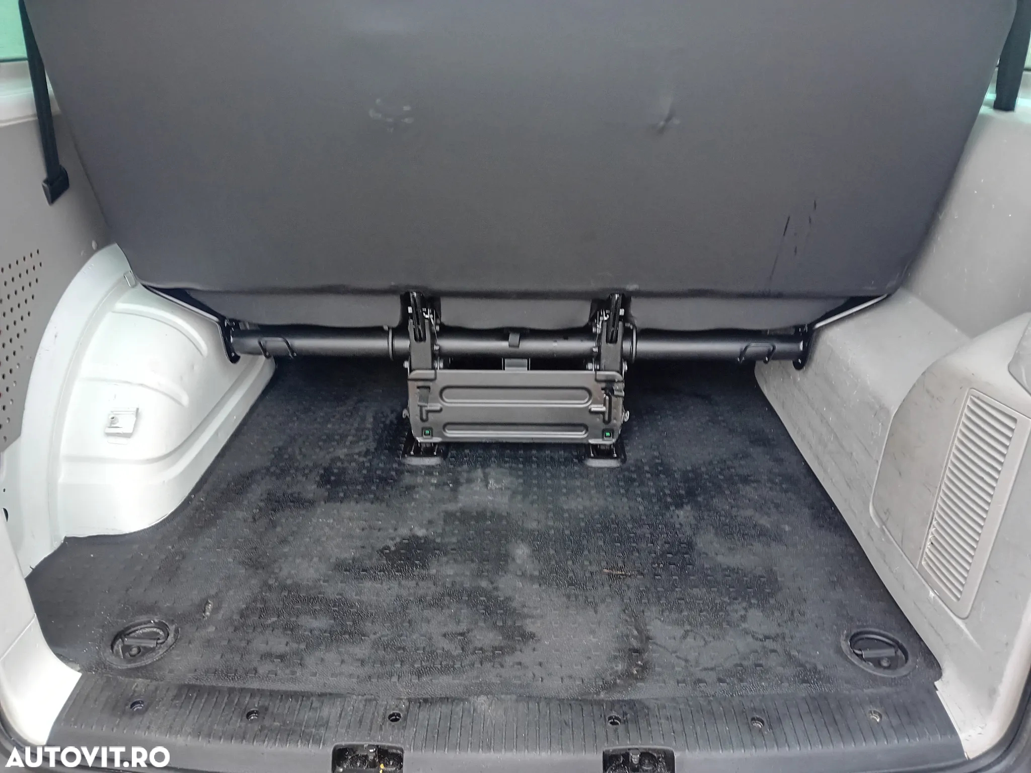 Volkswagen Transporter Kombi T6 2.0 TDI 75 kW KR - 12
