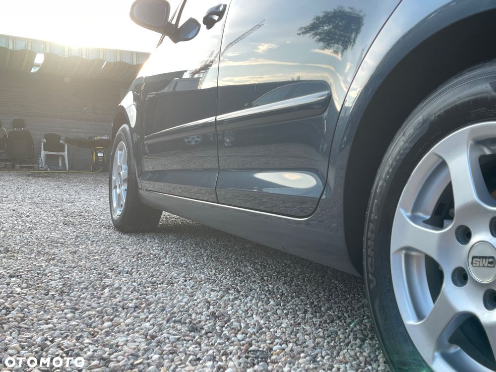 Volkswagen Golf Plus 1.9 TDI Tour - 11