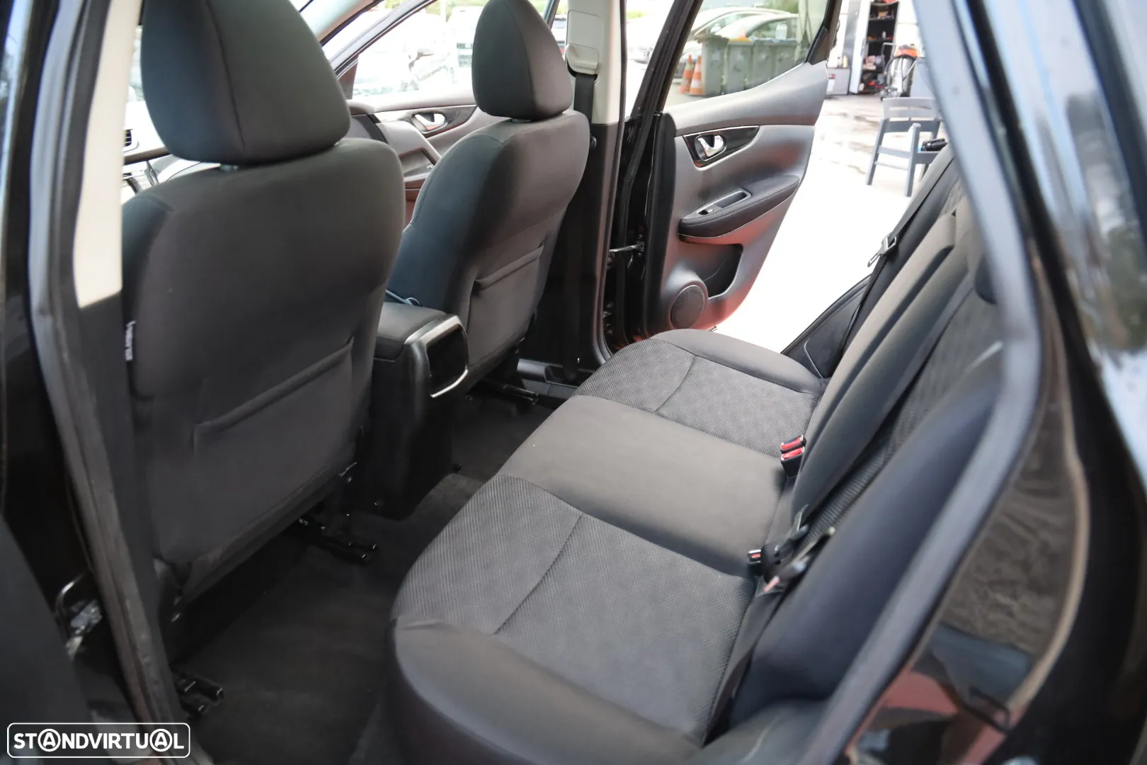 Nissan Qashqai 1.5 dCi N-Connecta 18 - 22